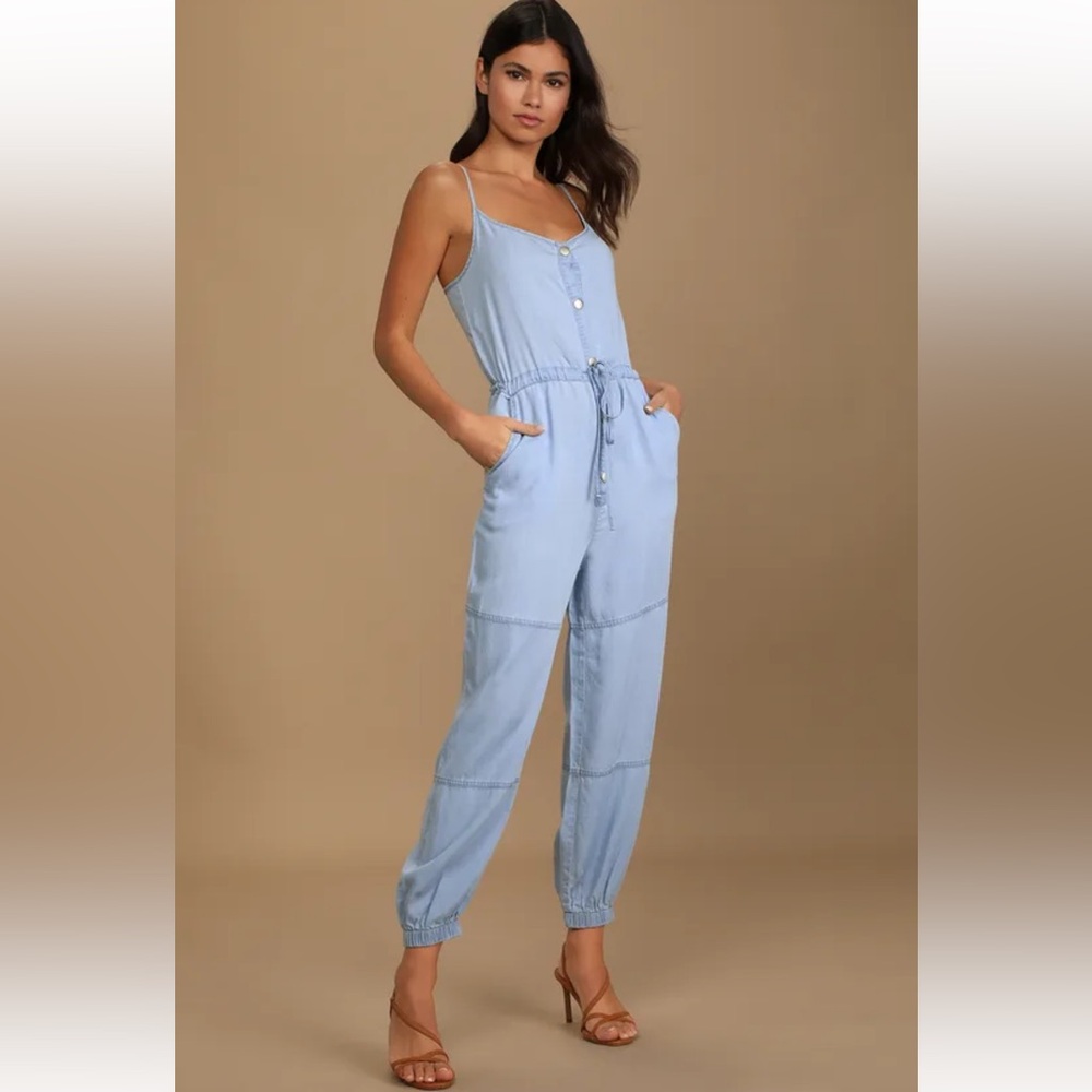 COPY - LULU’S Chill Style Blue Chambray Button-Front Jogger Jumpsuit. Size XS. …